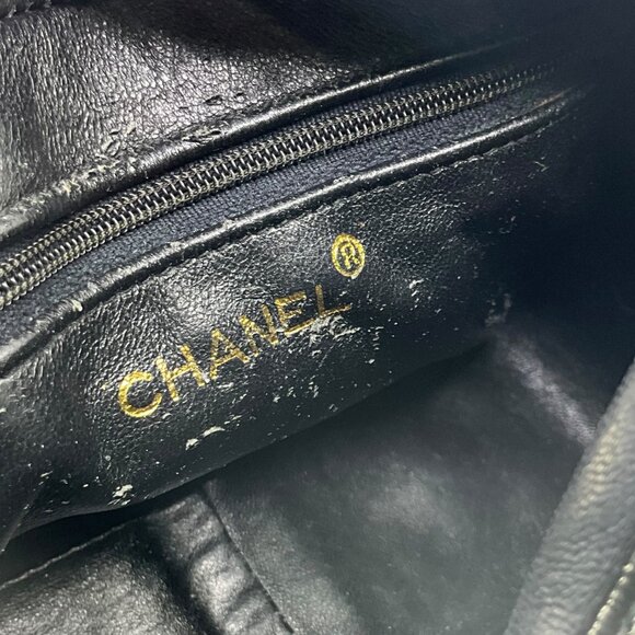 Chanel Vintage Quilted Patent Leather Tassel Camera Bag - Picture 8 of 8